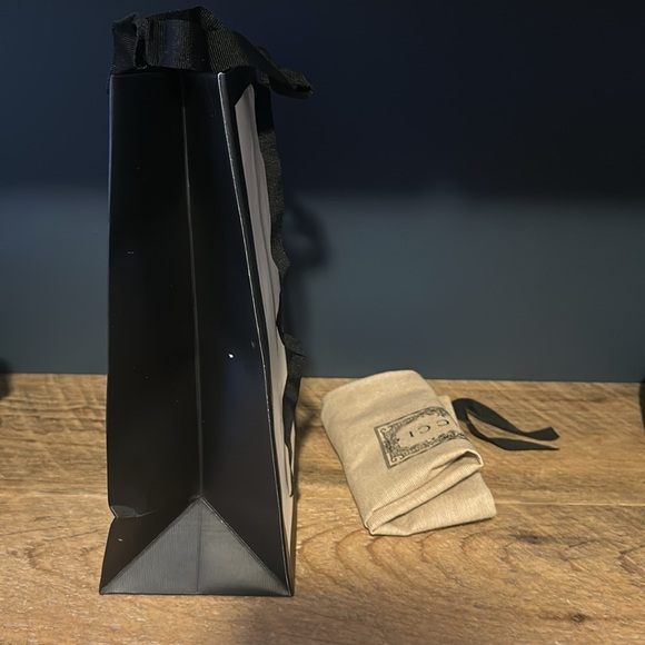 Gucci Gift Bag and Dust Bag - Picture 4 of 5